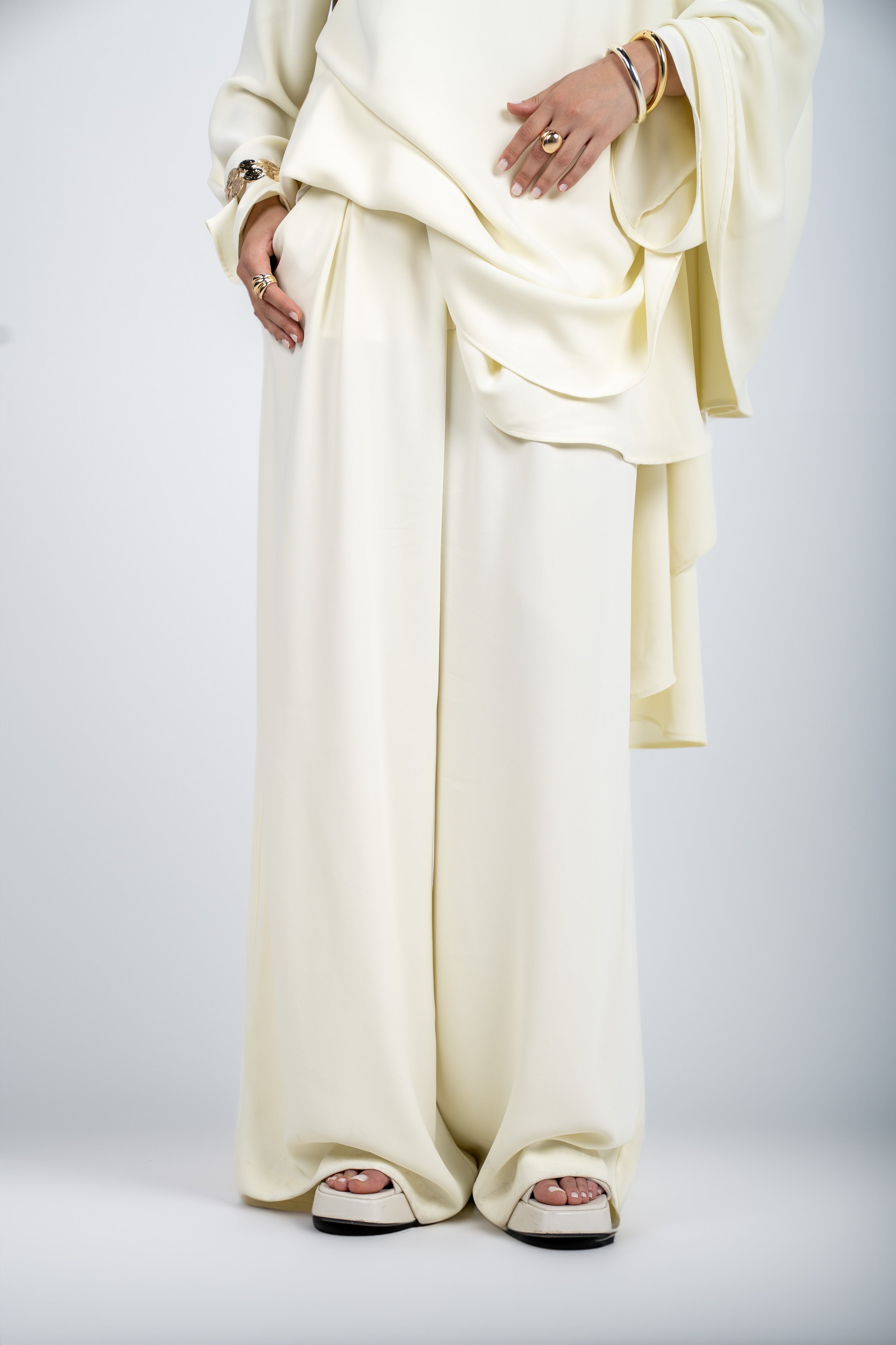 Fluid Tailored Pants - Soft Butter