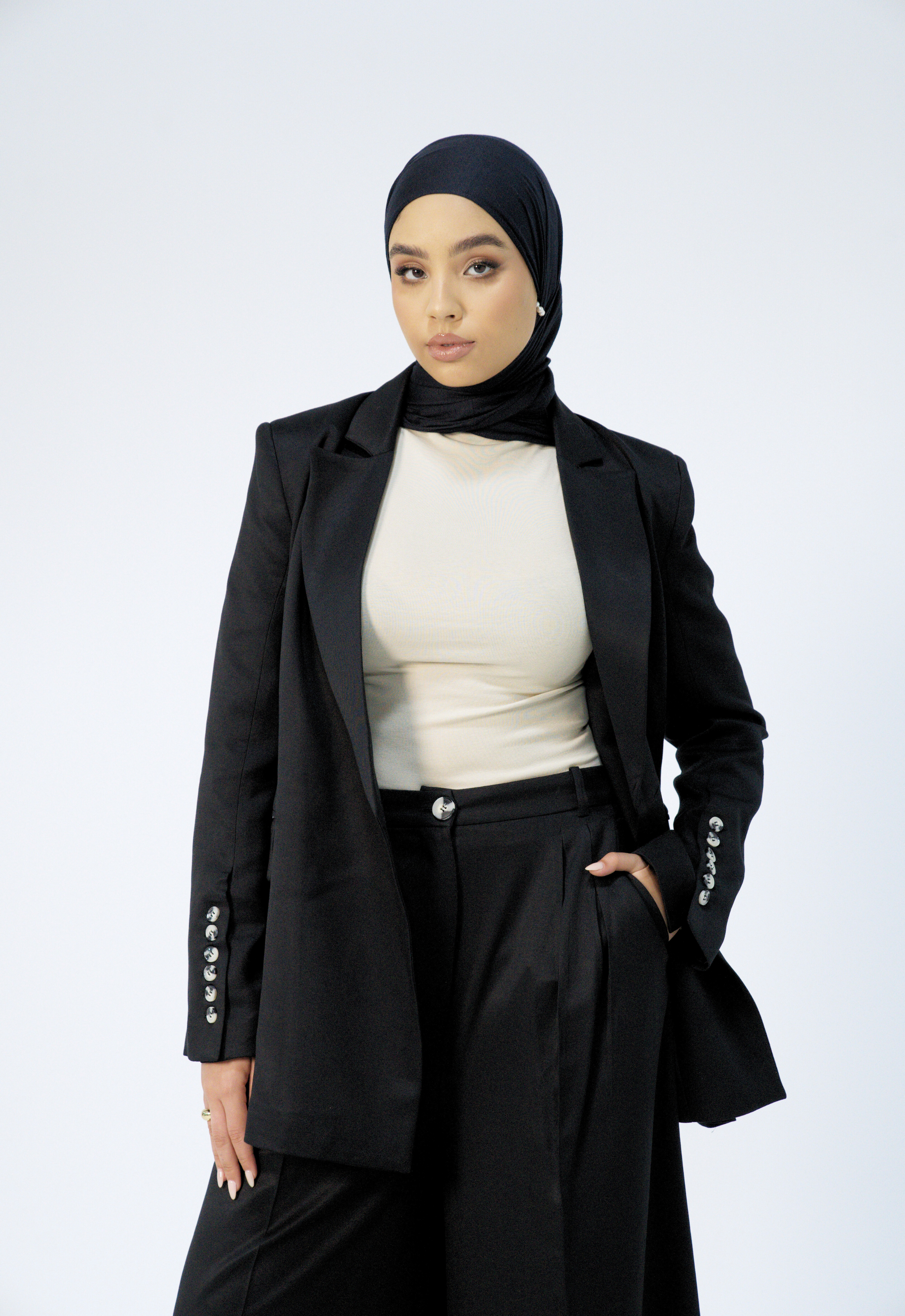 Wide-leg tailored pants