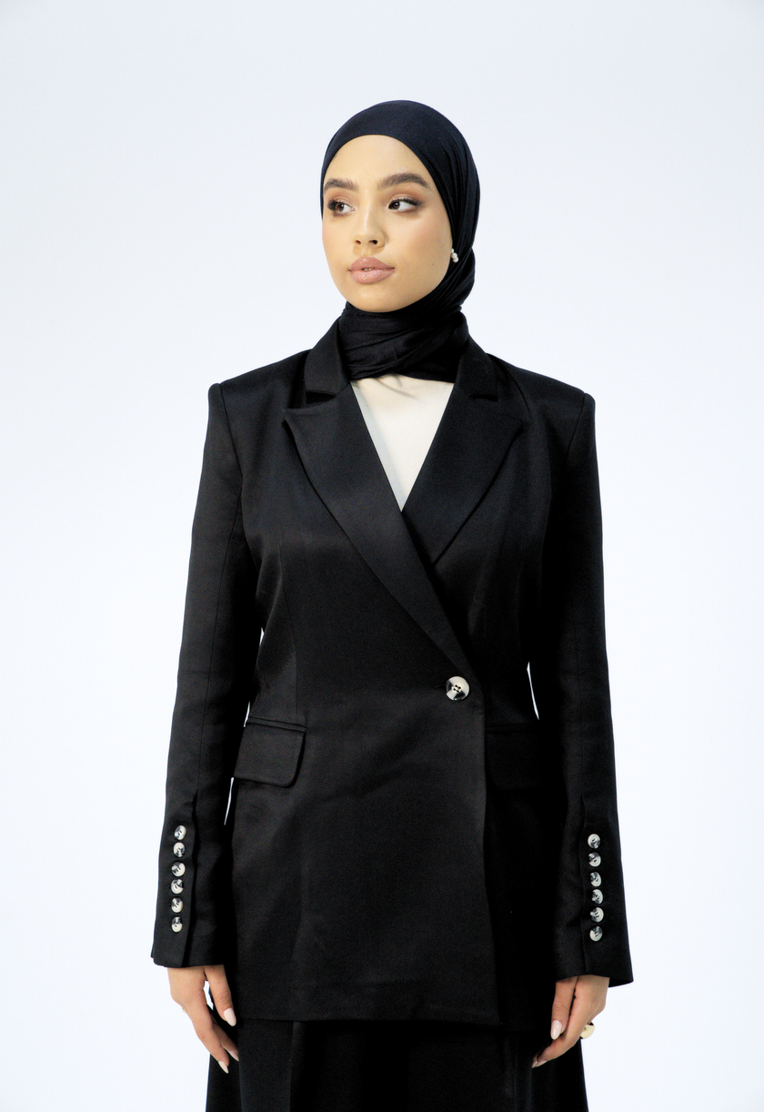 One-button tailored blazer